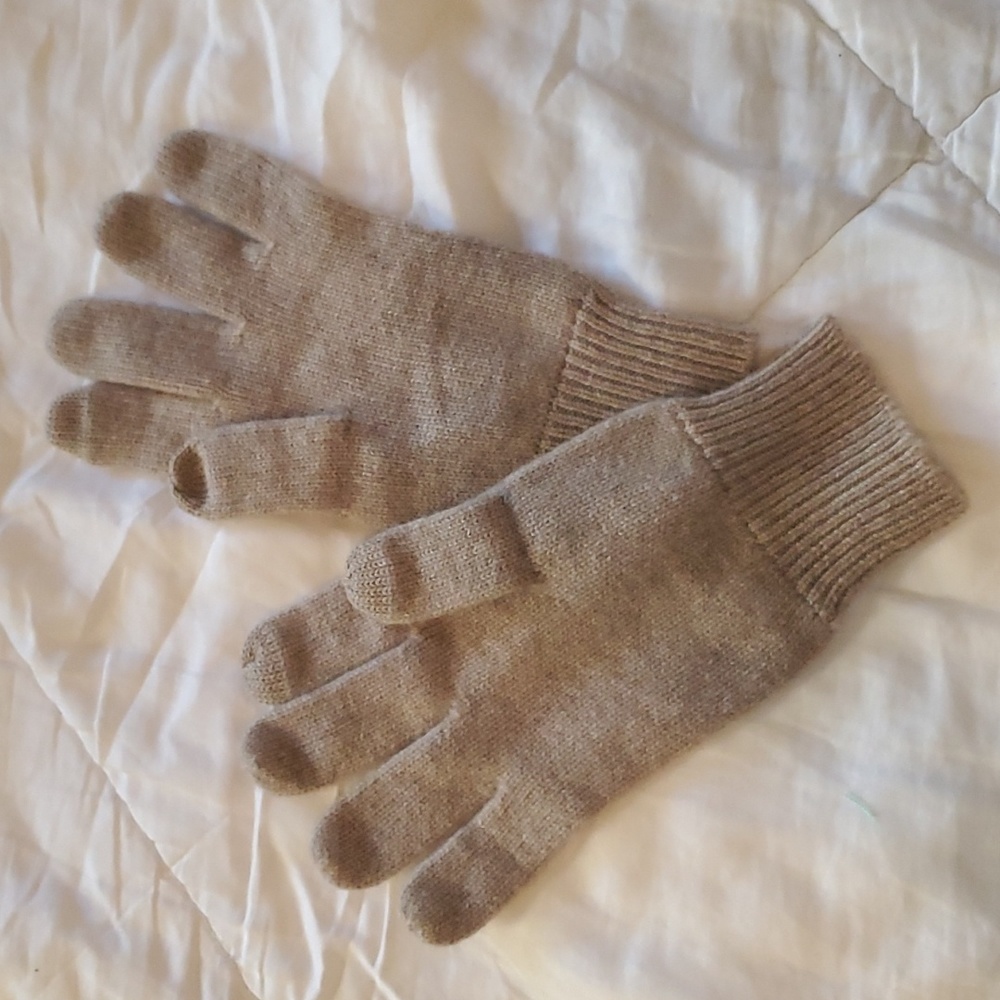 Frontgate cashmere gloves